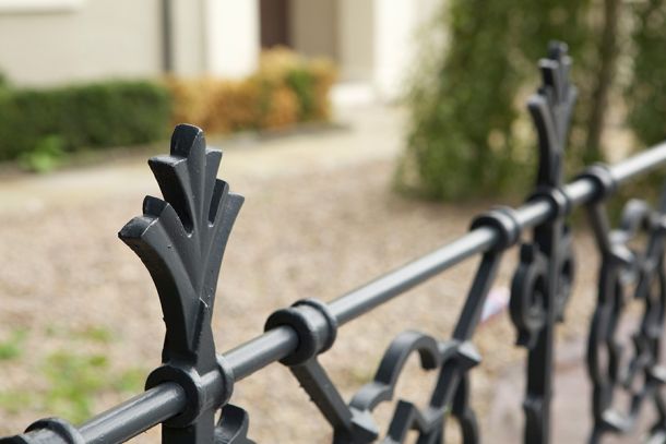 Farrow & Ball Railings